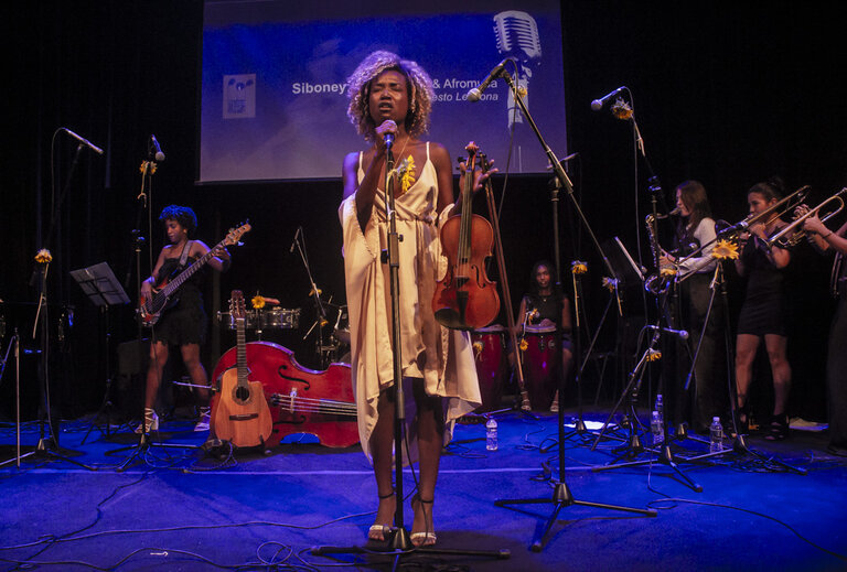 Concierto Omara Portuondo 95 años — Siboney, banda completa en escena